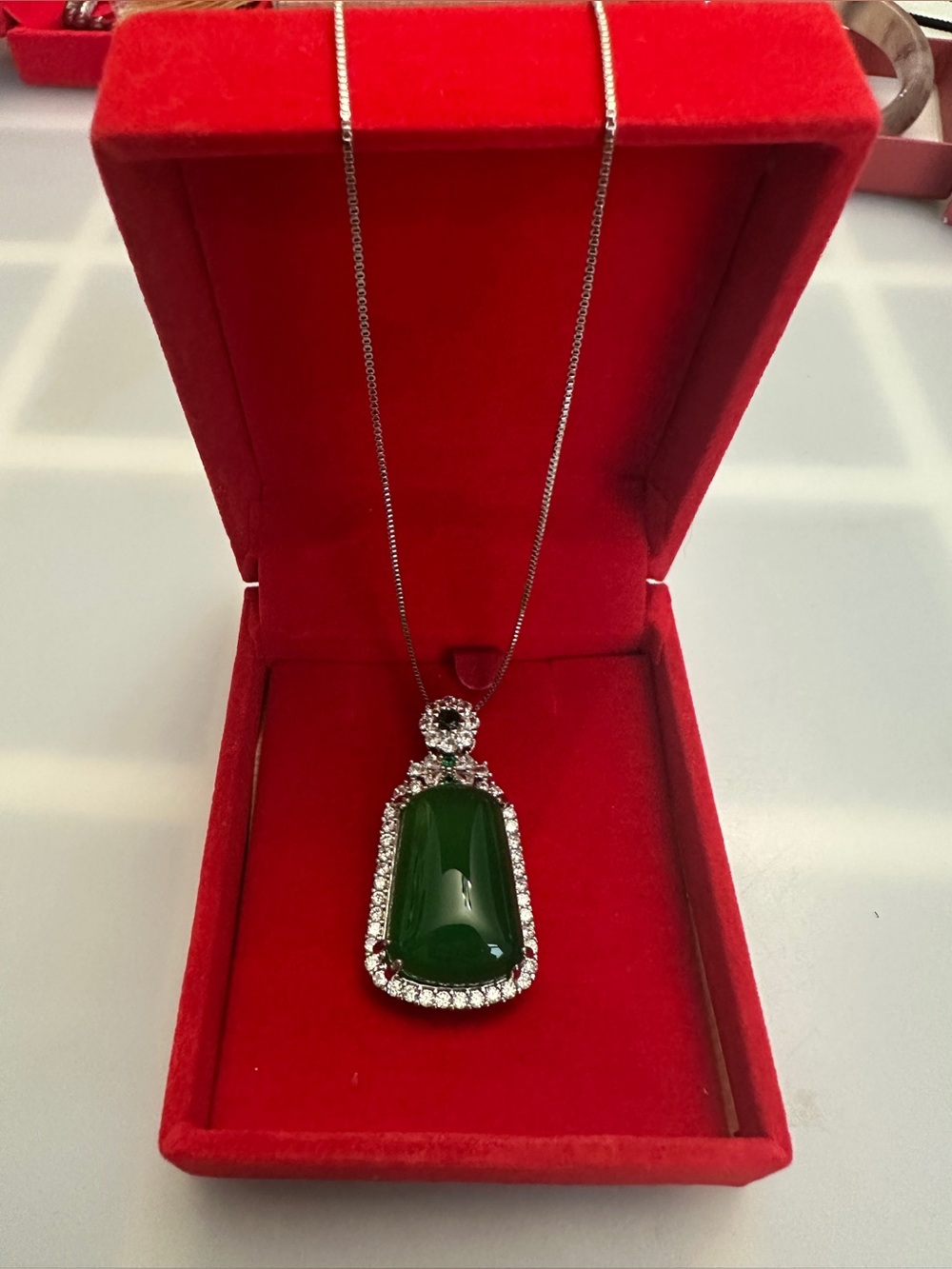 Green Jade Style Statement Pendant Necklace with Gift Box